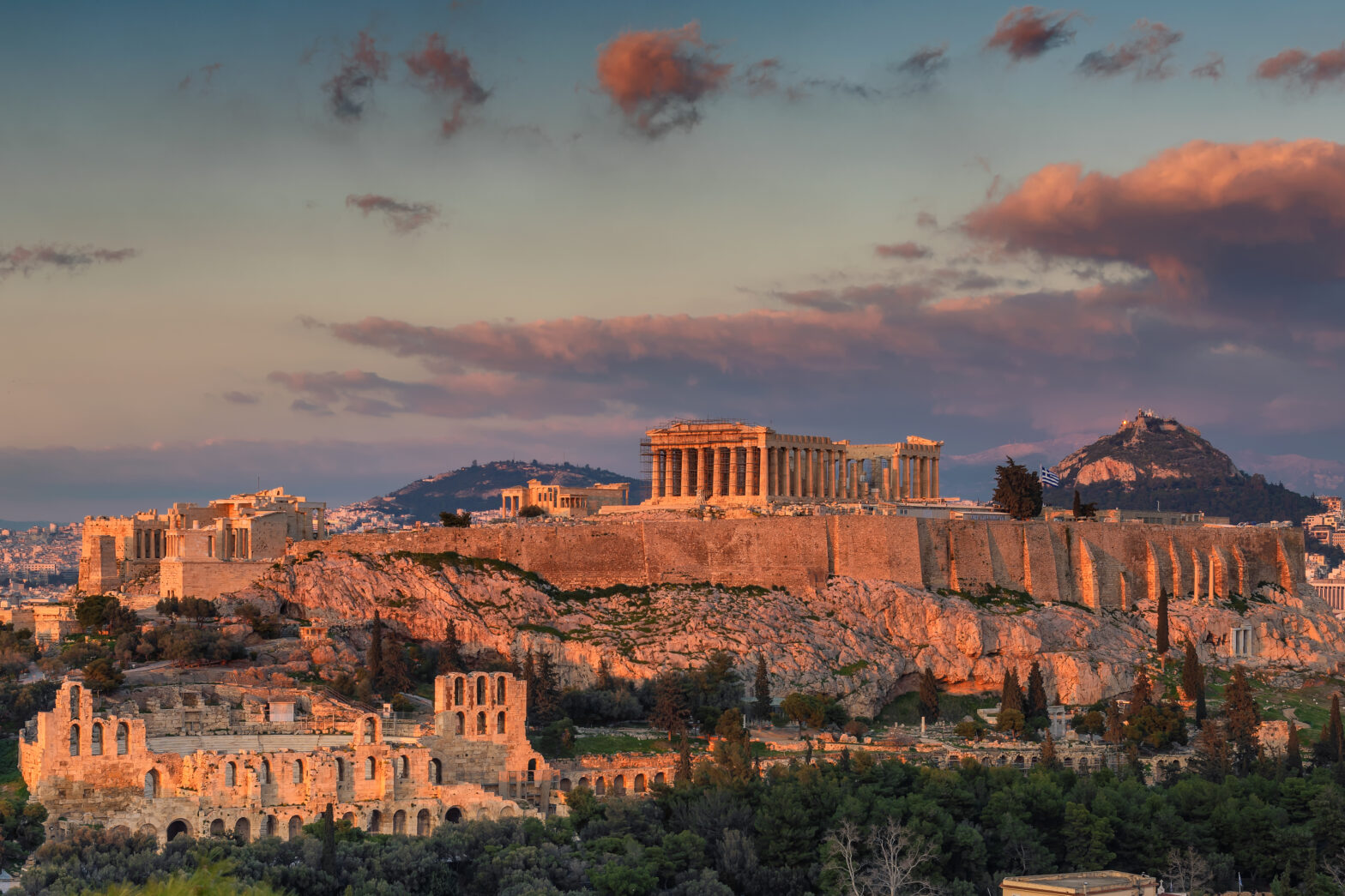 How to spend an unforgettable evening in Athens